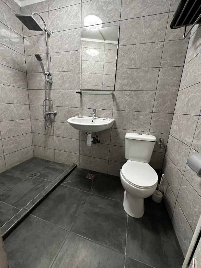Aparthotel Casa Bucovineana Iasi Esterno foto