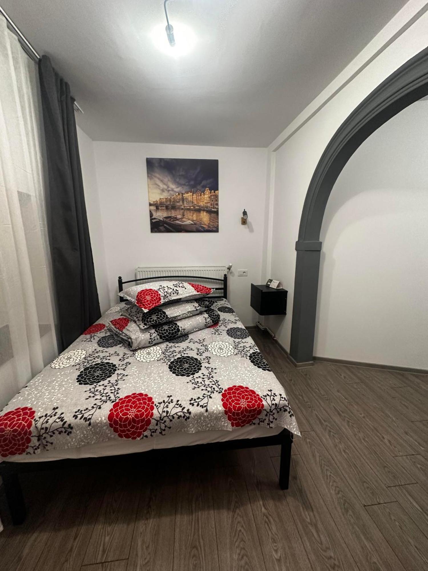 Aparthotel Casa Bucovineana Iasi Esterno foto